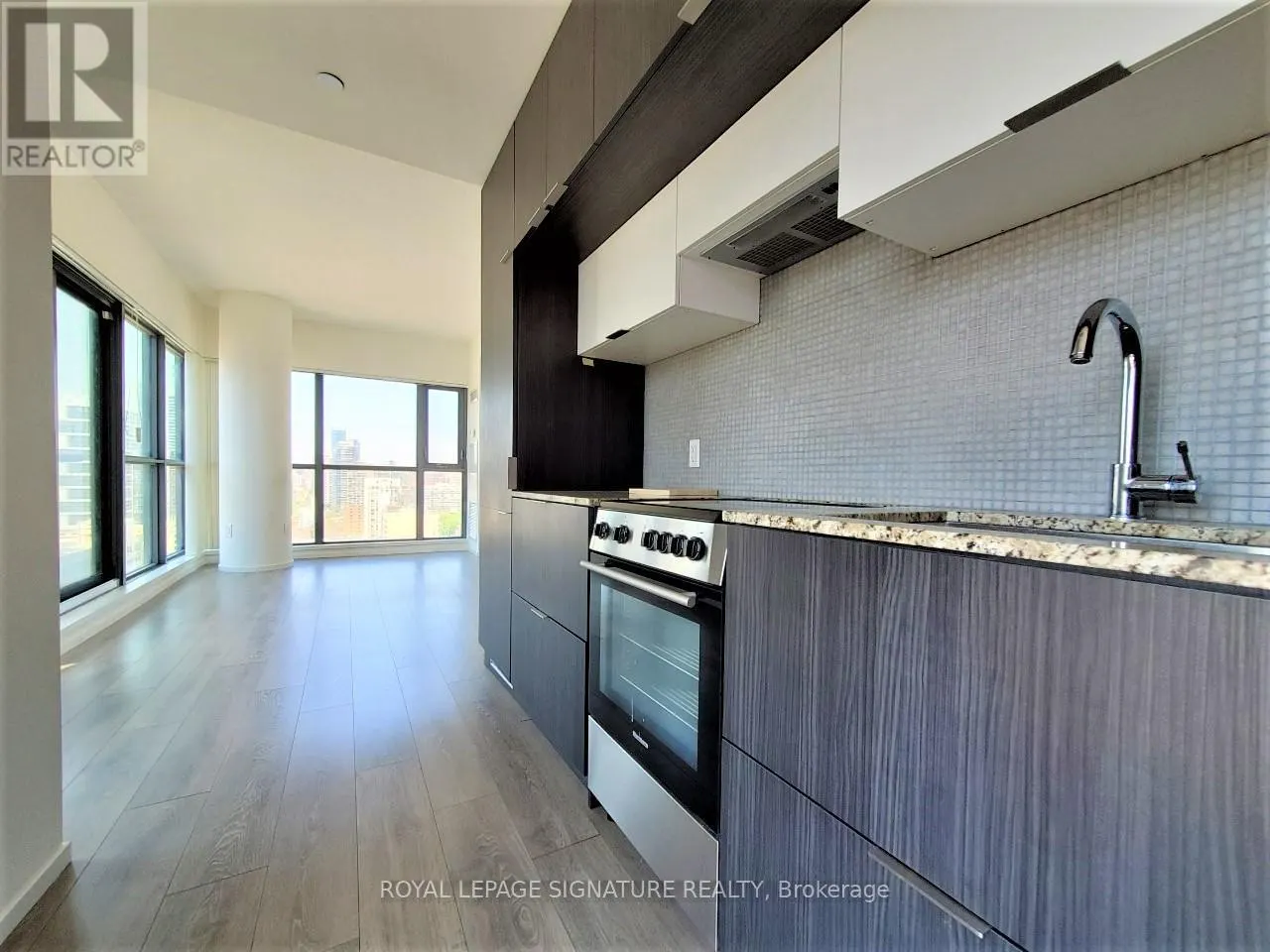 2209 - 159 DUNDAS STREET E