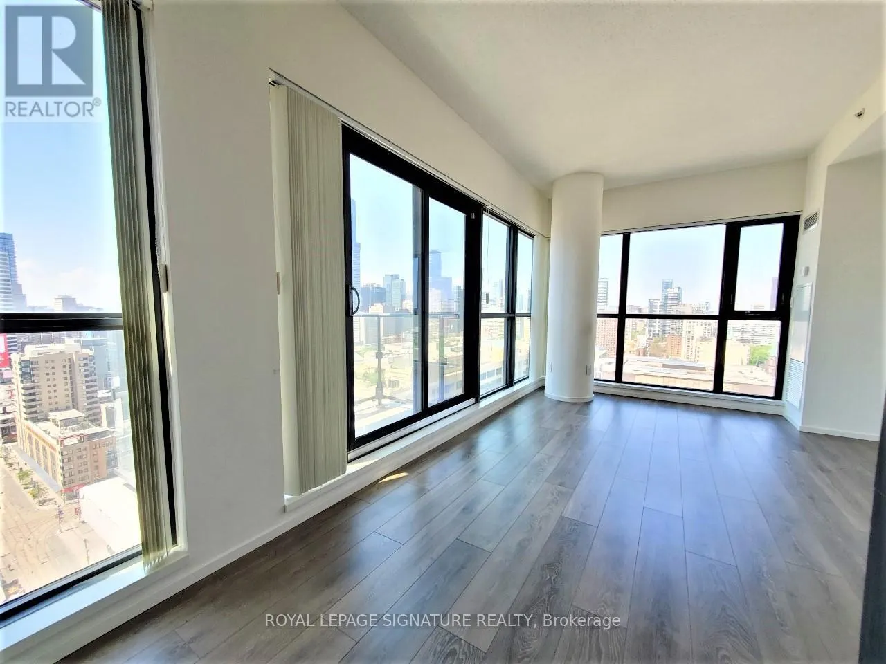 2209 - 159 DUNDAS STREET E