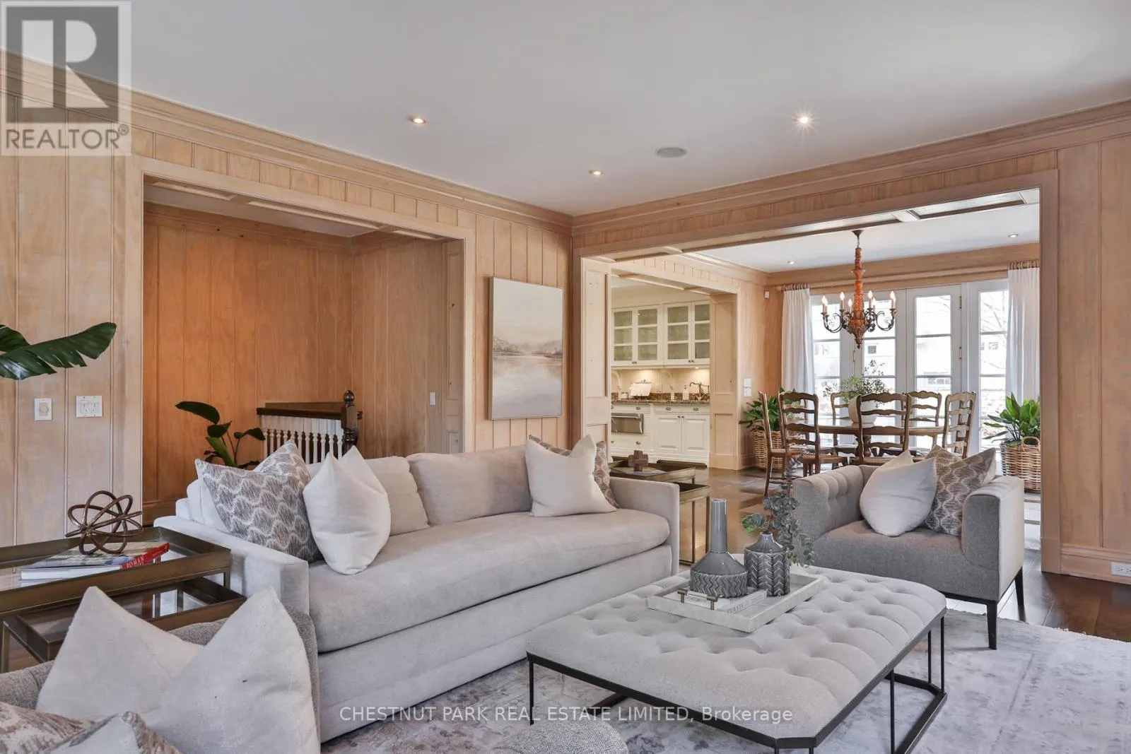 170 ROXBOROUGH DRIVE