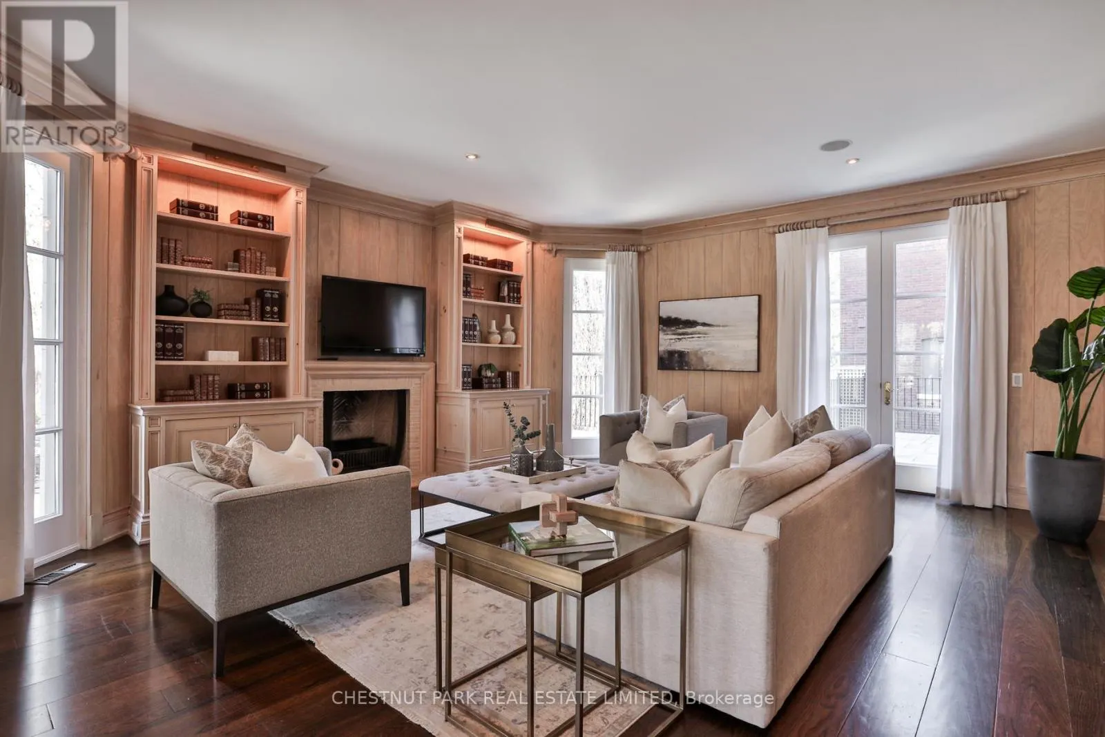 170 ROXBOROUGH DRIVE