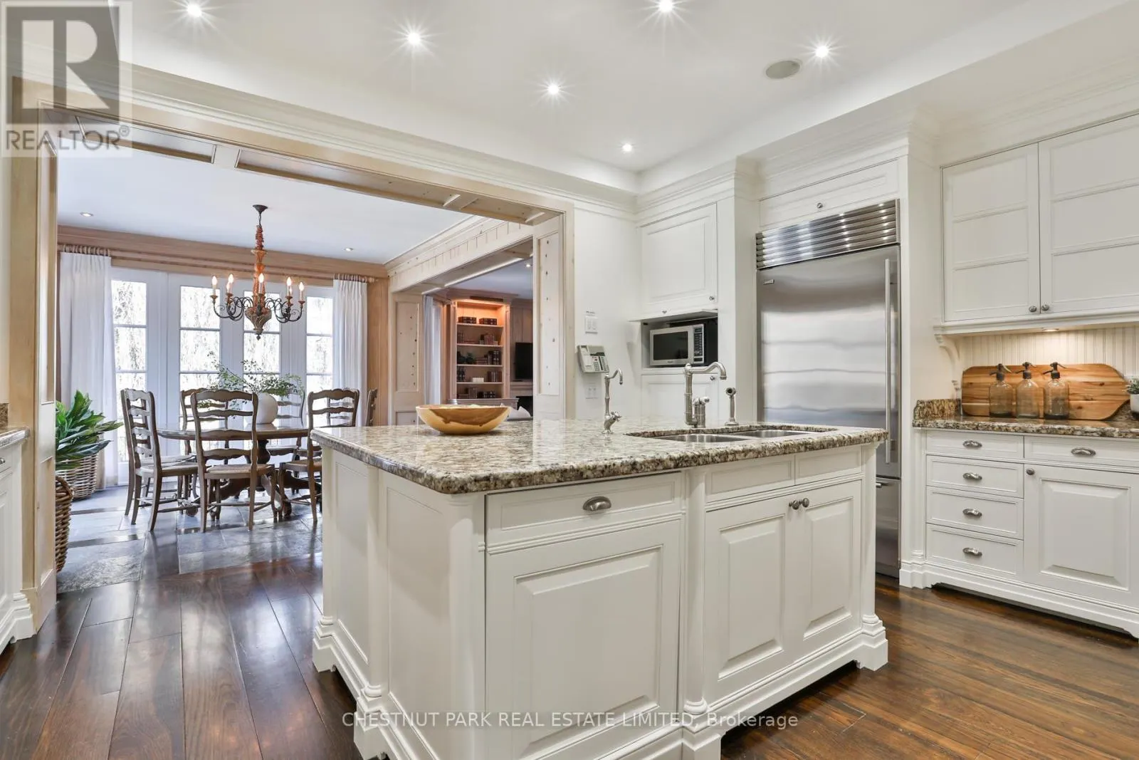 170 ROXBOROUGH DRIVE