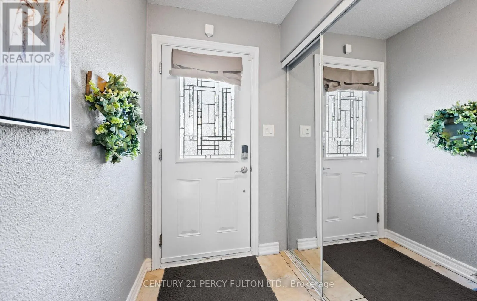 111 - 57 GOLDEN APPLEWAY