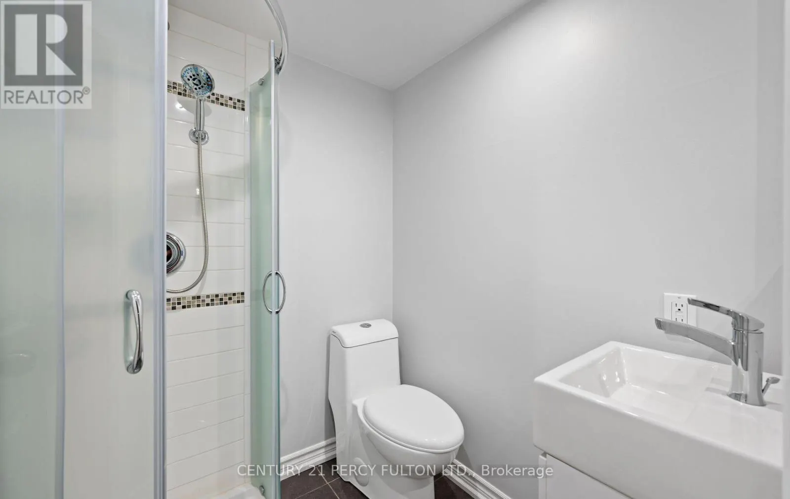 111 - 57 GOLDEN APPLEWAY