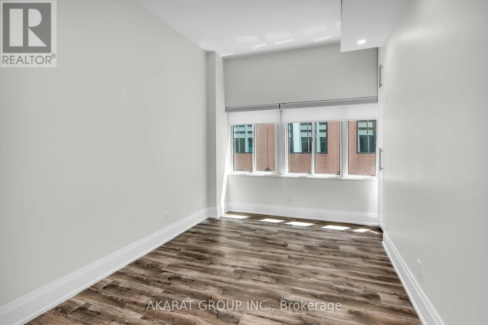 703 - 1901 YONGE STREET