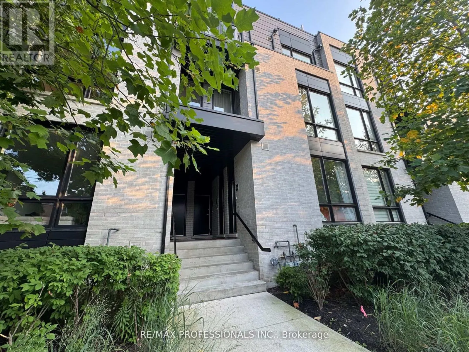 4 - 31 FLORENCE STREET