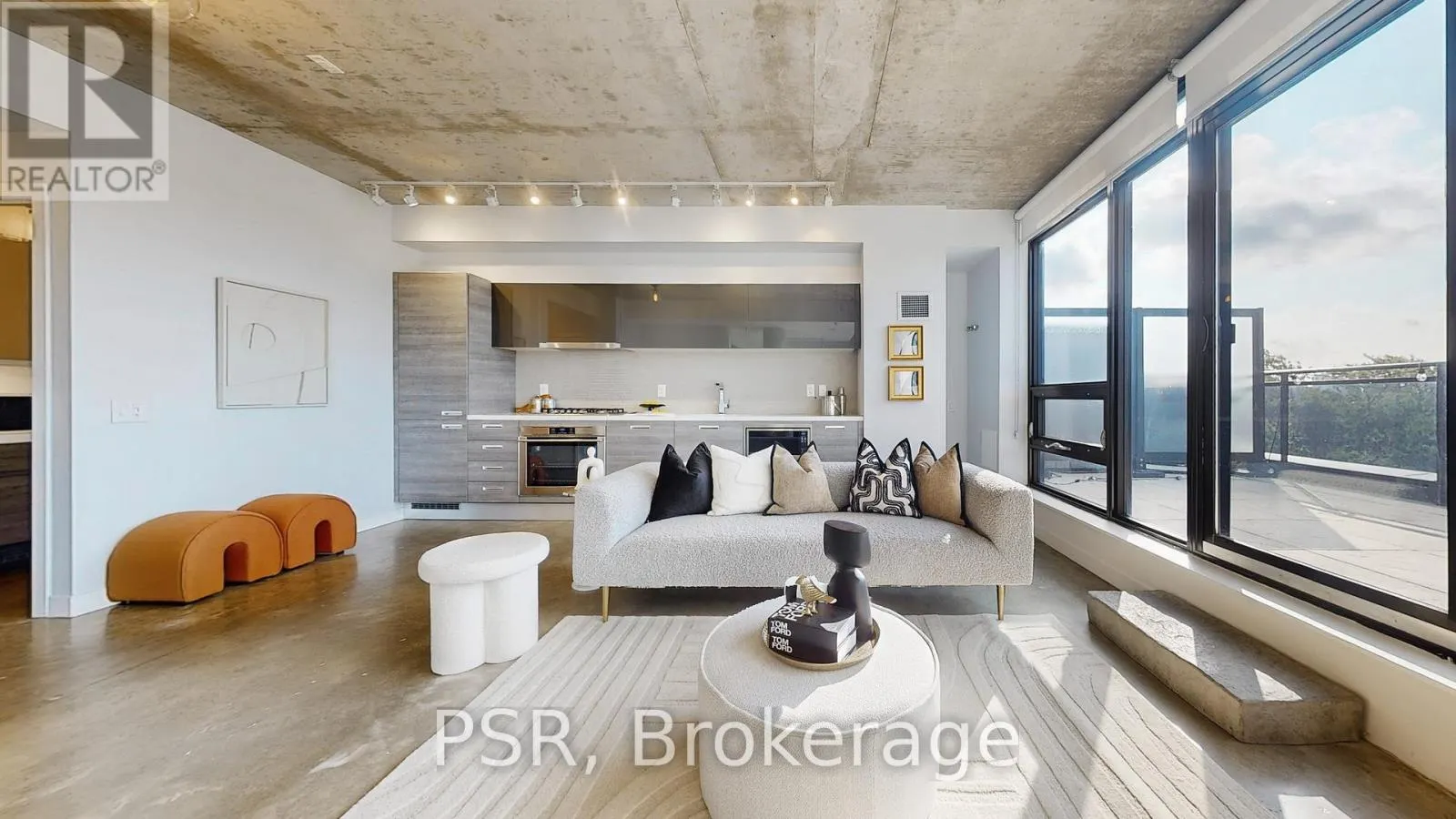 602 - 1239 DUNDAS STREET W
