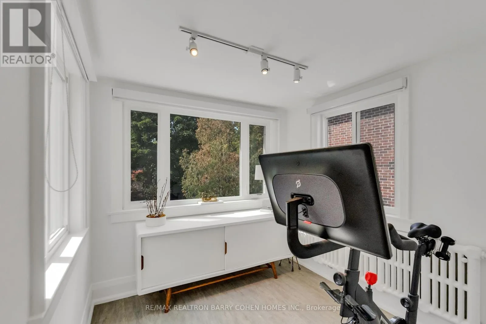 18 ASTLEY AVENUE