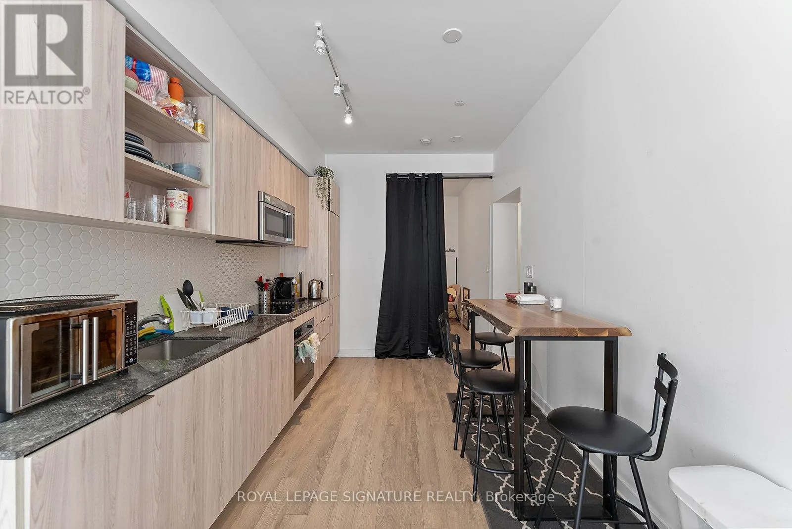 405 - 50 ORDNANCE STREET