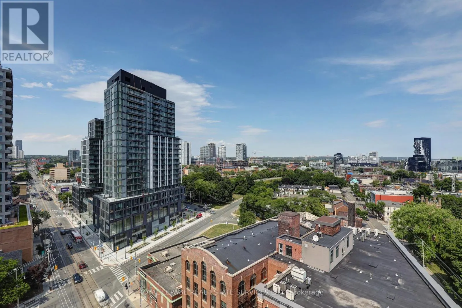 1305 - 318 KING STREET E