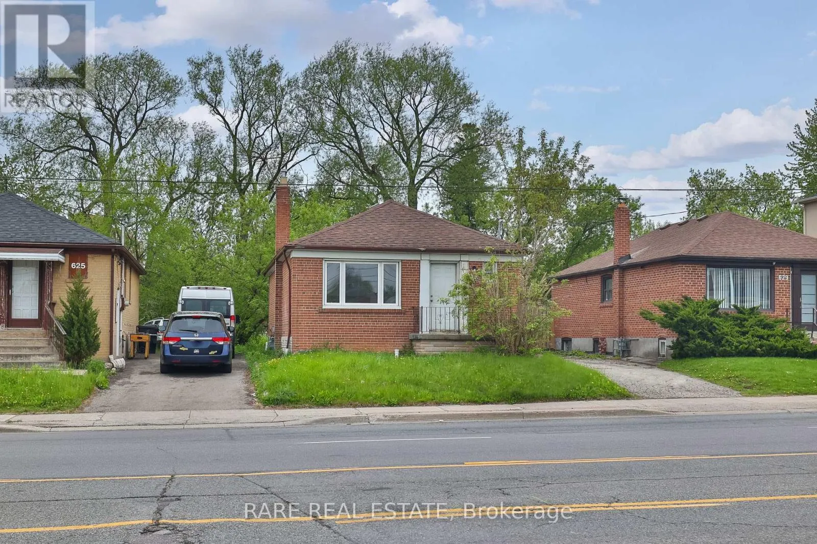 BASEMENT - 627 SHEPPARD AVENUE W