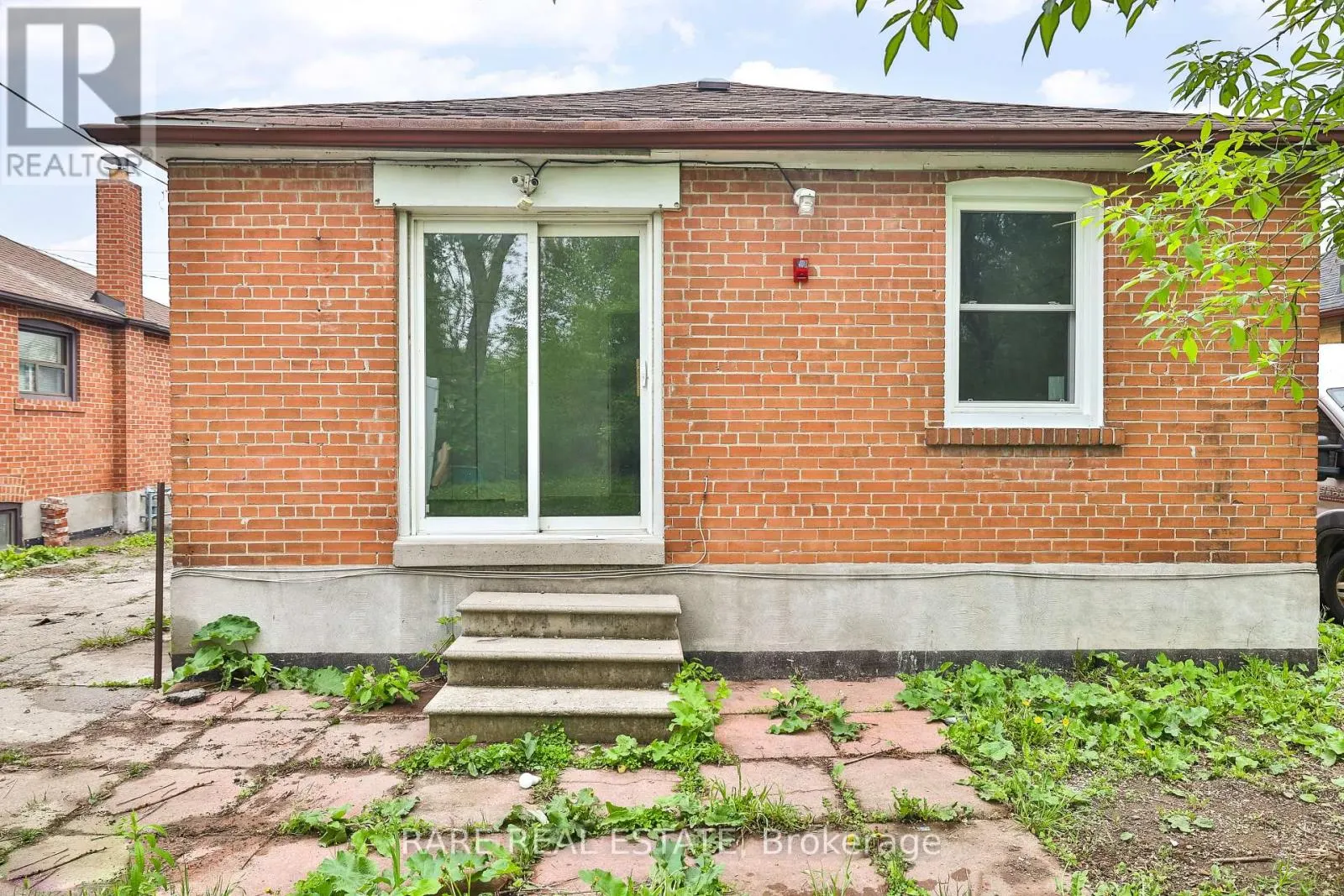 BASEMENT - 627 SHEPPARD AVENUE W