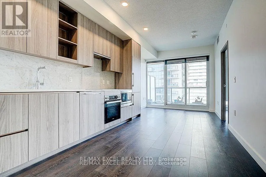 2001 - 85 MCMAHON DRIVE