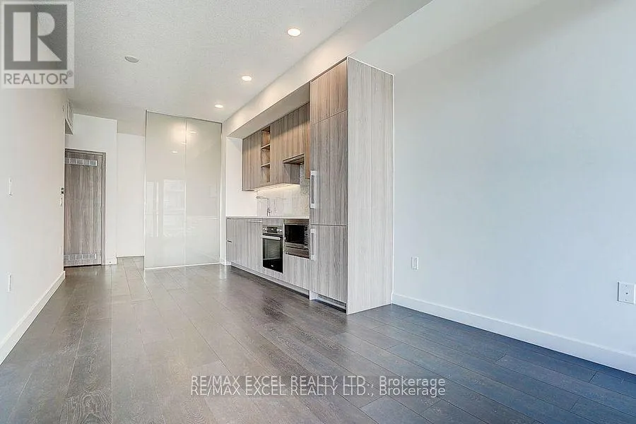 2001 - 85 MCMAHON DRIVE