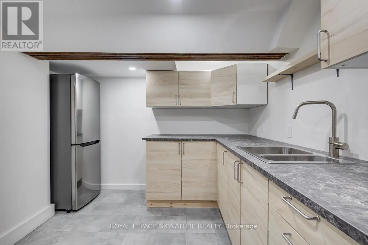 (LOWER) - 125 GLENHOLME AVENUE