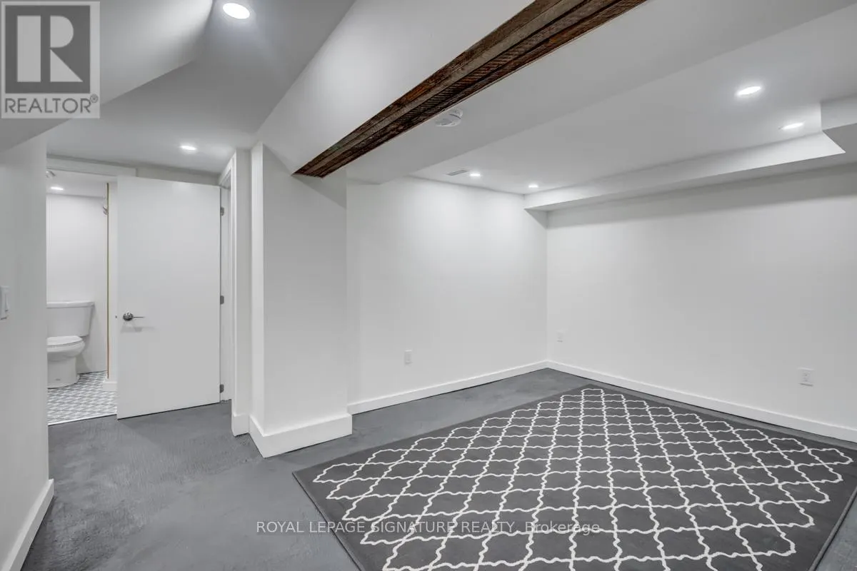 (LOWER) - 125 GLENHOLME AVENUE