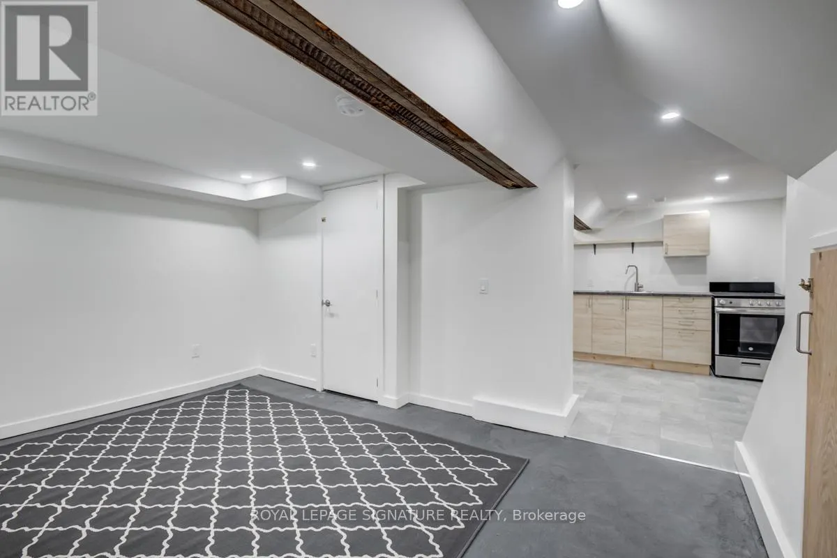 (LOWER) - 125 GLENHOLME AVENUE