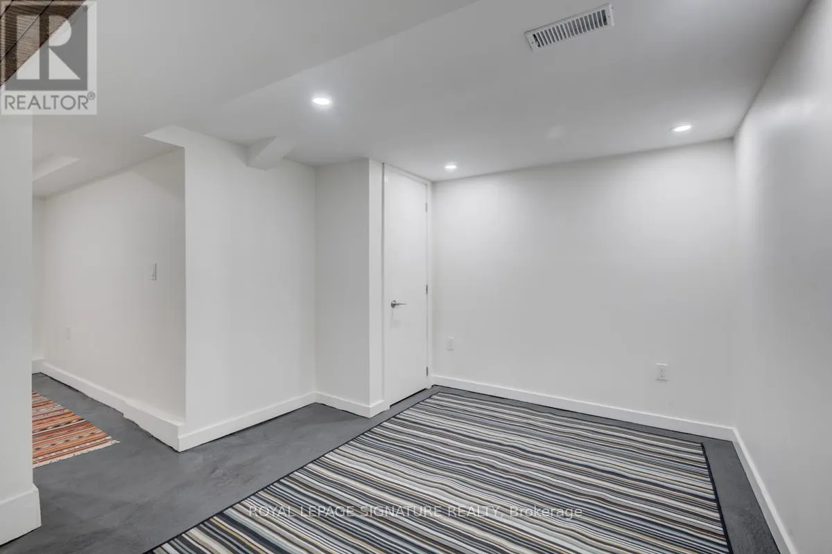 (LOWER) - 125 GLENHOLME AVENUE