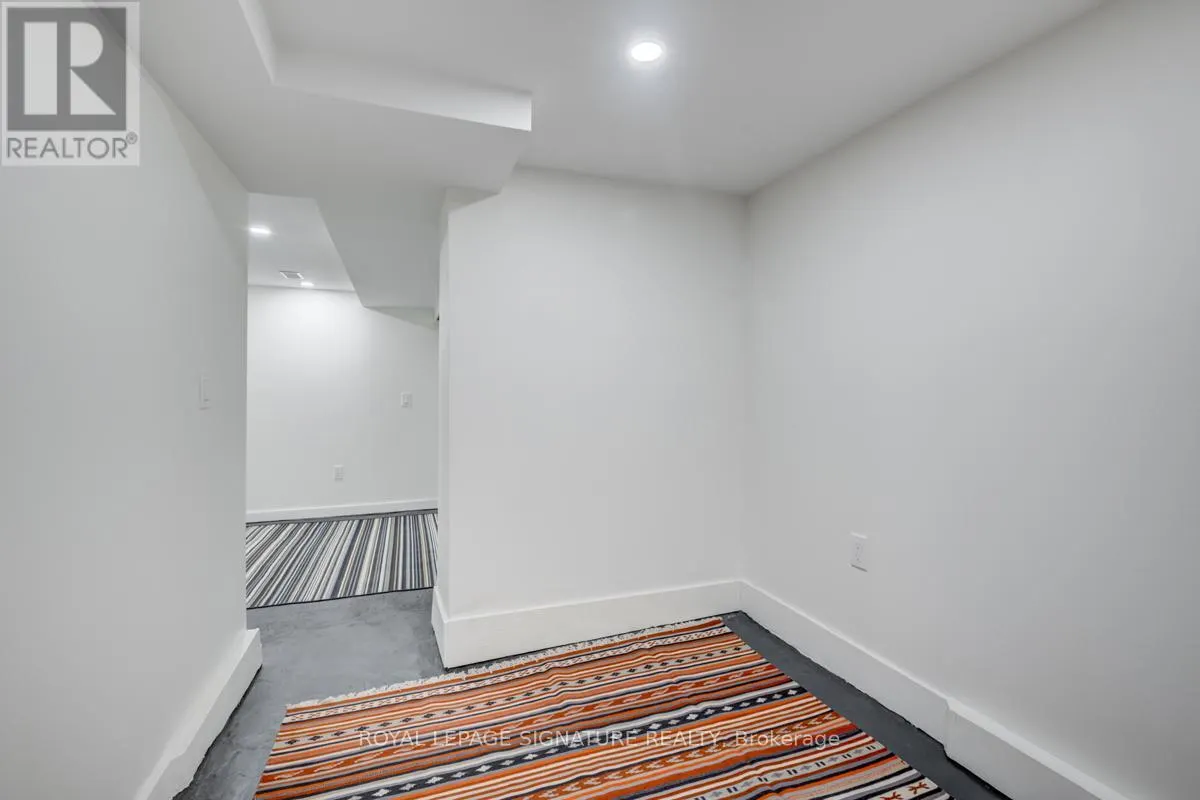 (LOWER) - 125 GLENHOLME AVENUE