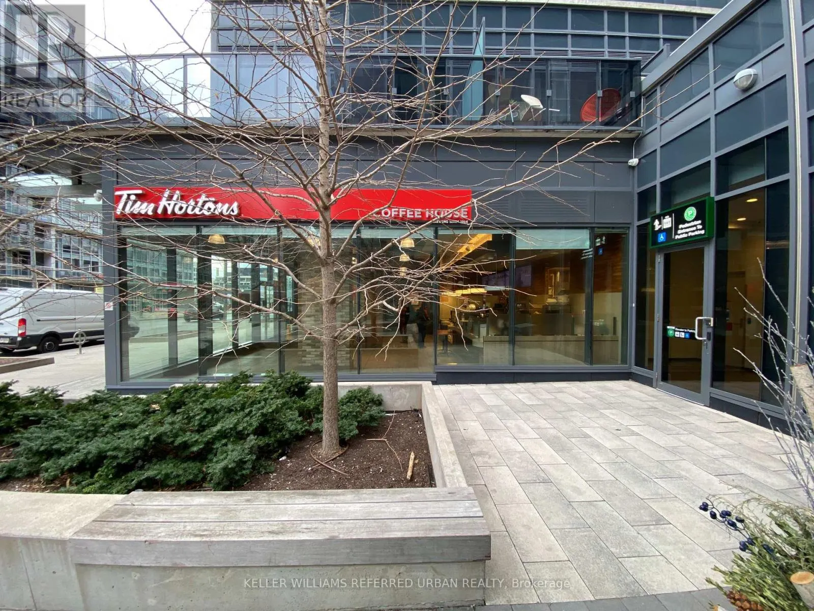 PH17 - 1030 KING STREET W