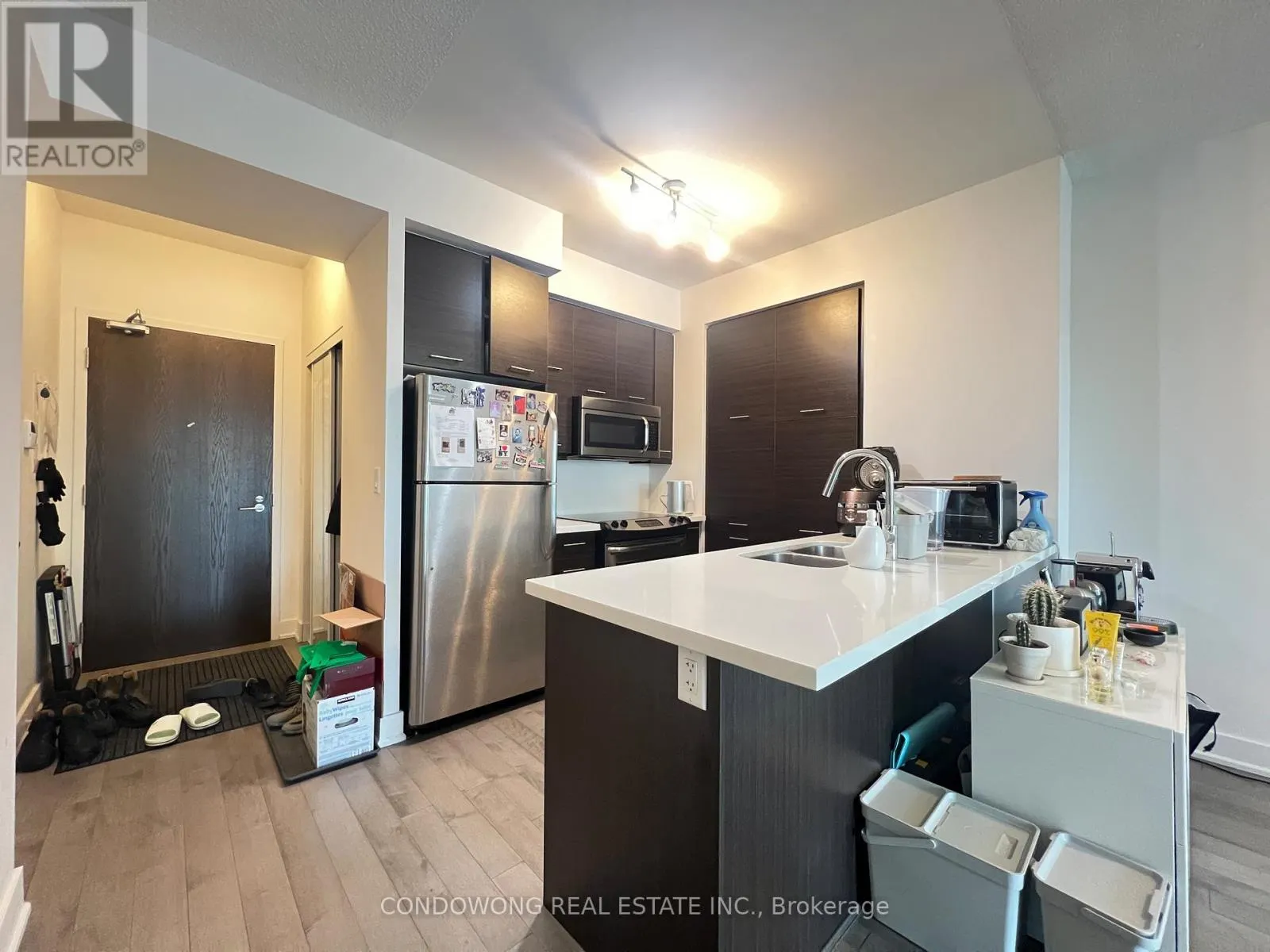 610 - 26 NORTON AVENUE