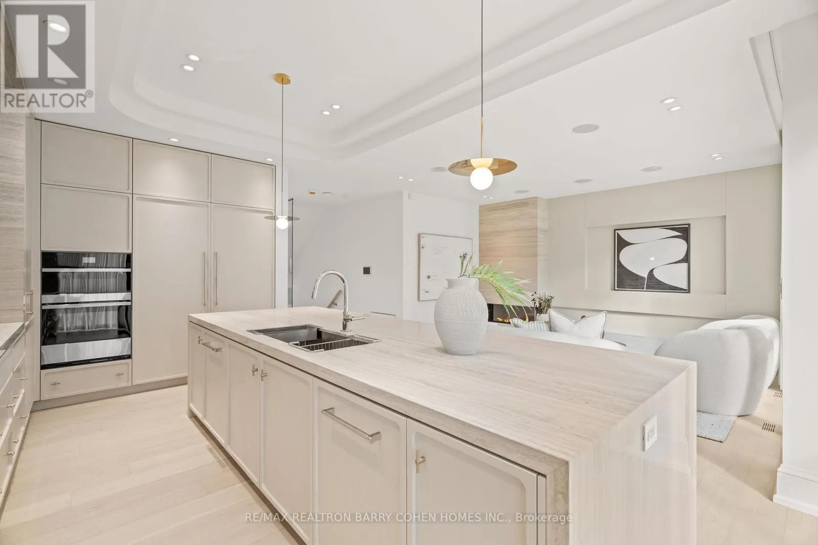 39 CHUDLEIGH AVENUE