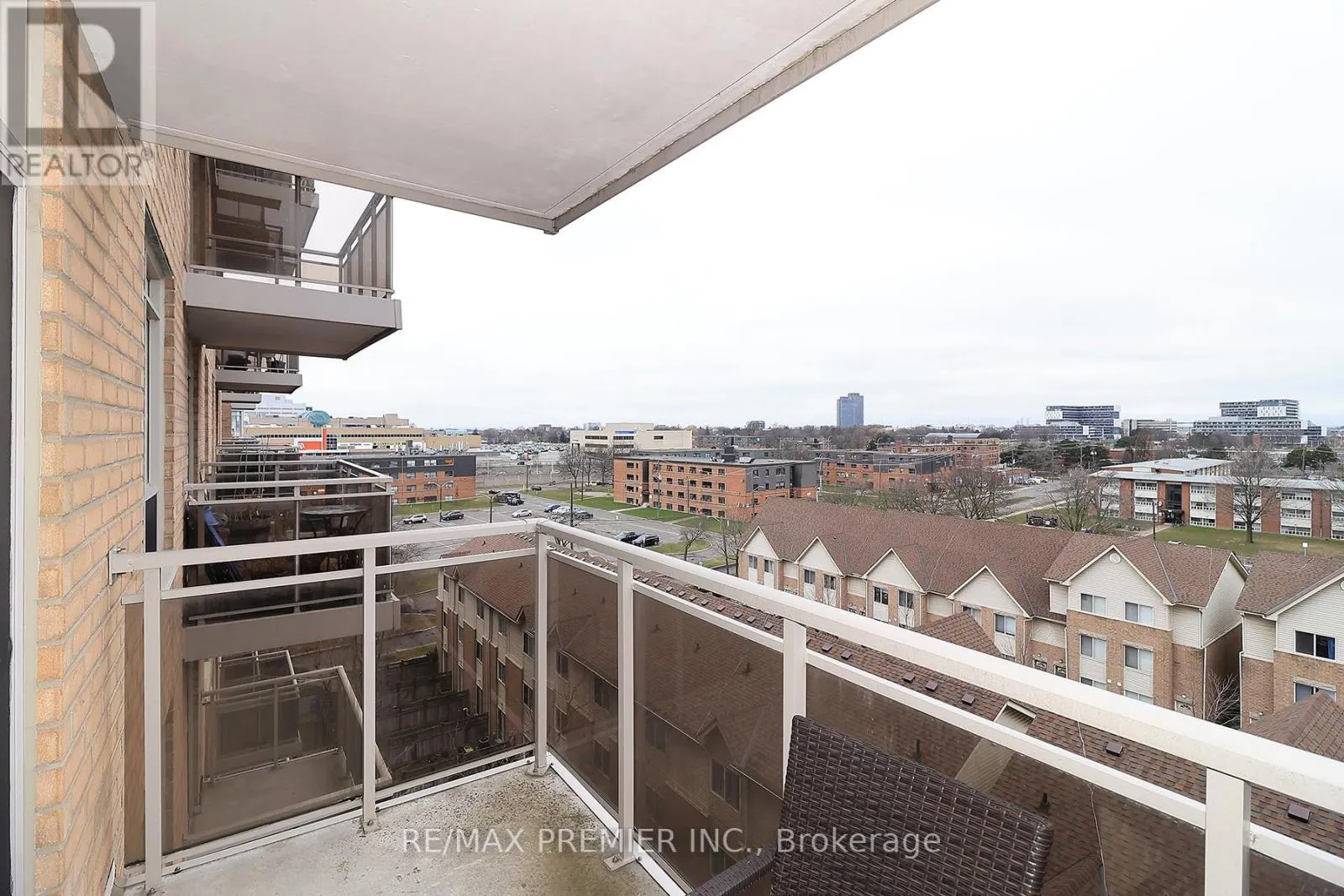 721 - 650 LAWRENCE AVENUE