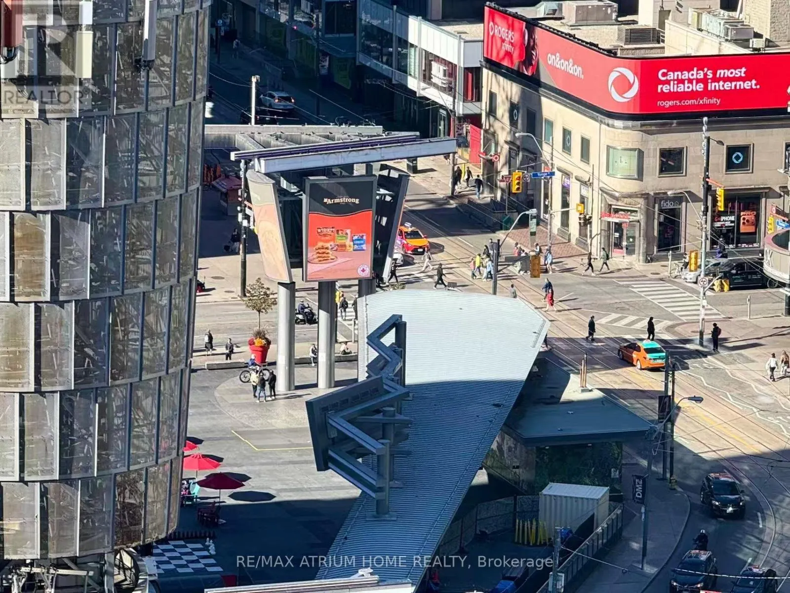 2201 - 252 CHURCH STREET