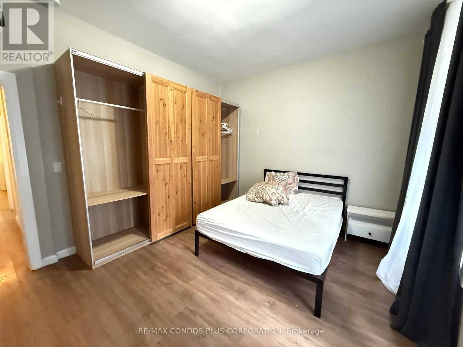 3 - 567 YONGE STREET
