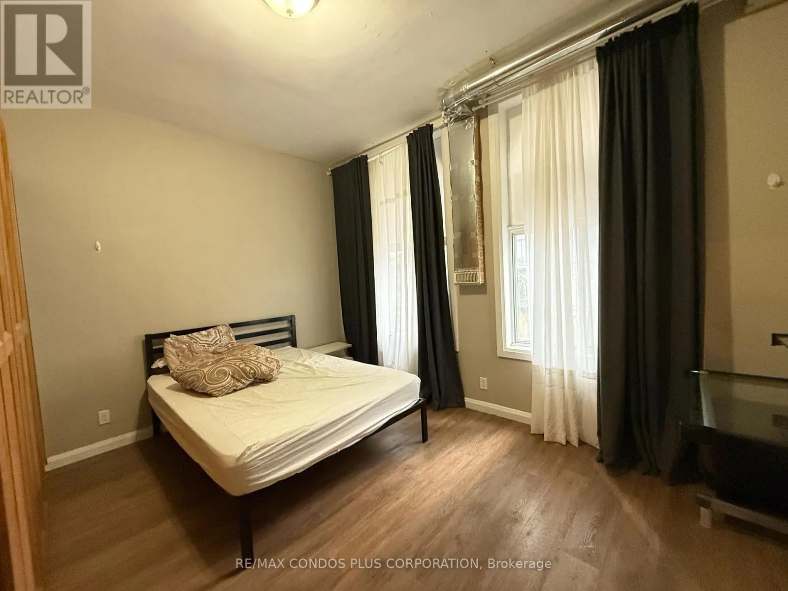 3 - 567 YONGE STREET