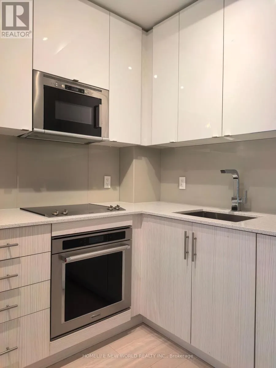 605 - 330 RICHMOND STREET W