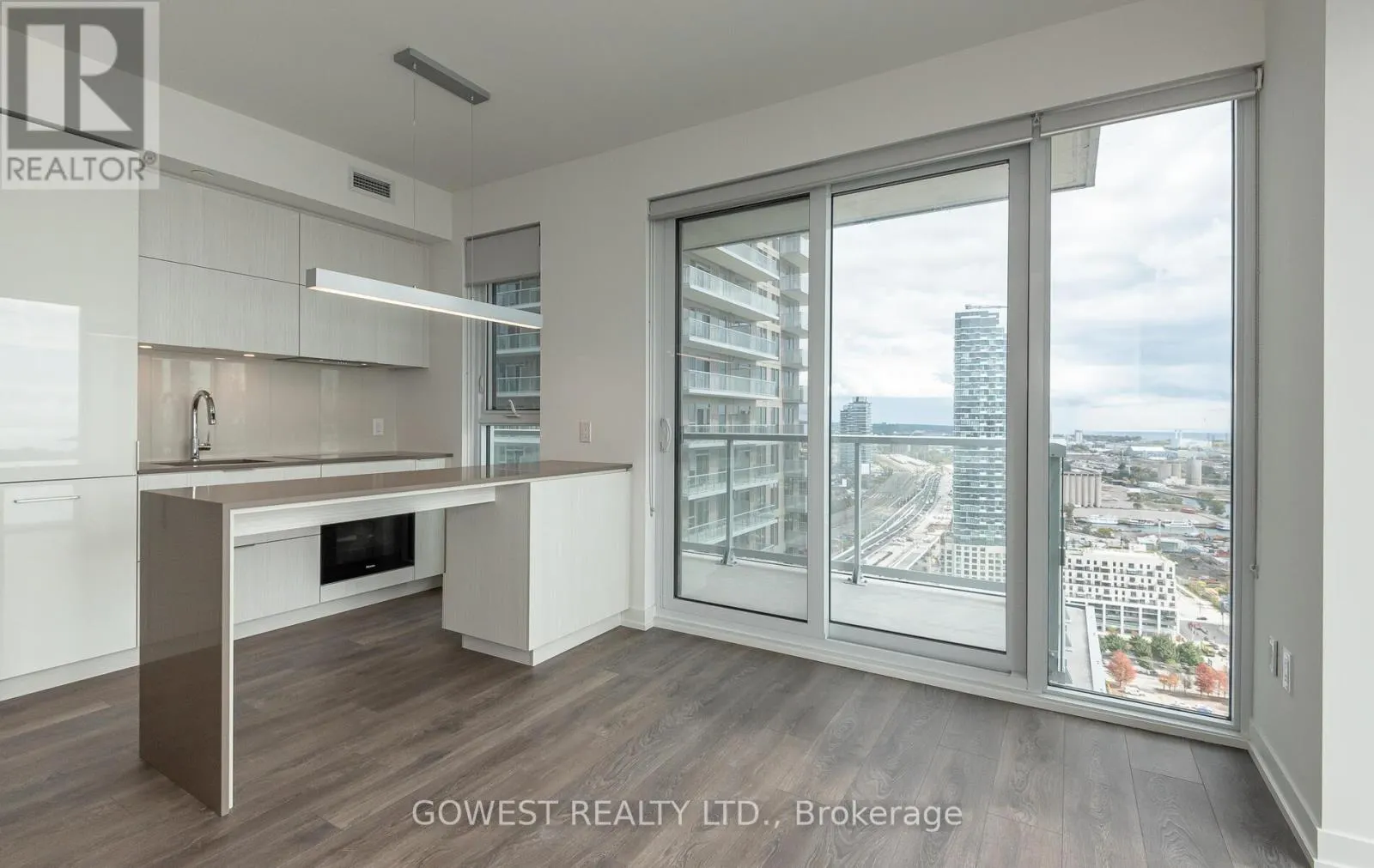 3803 - 15 LOWER JARVIS STREET