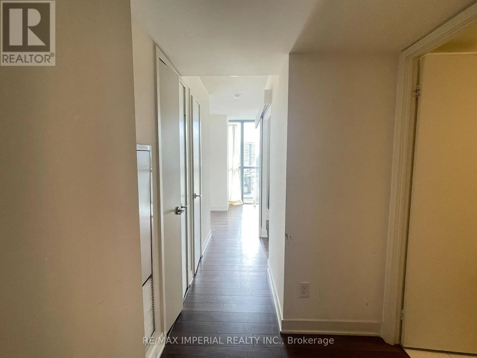 1602 - 110 CHARLES STREET E