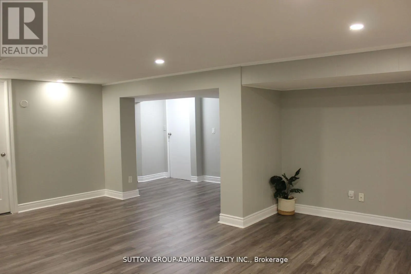 BSMT - 5 PENNARD COURT