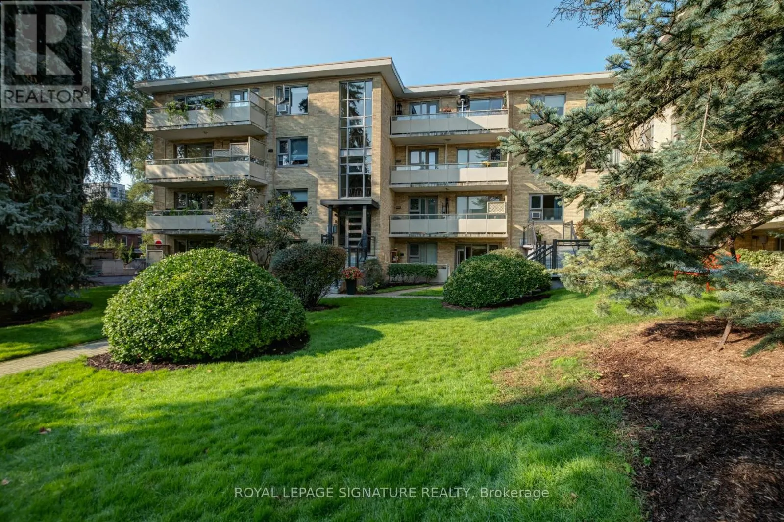 3 - 8 CORINTH GARDENS
