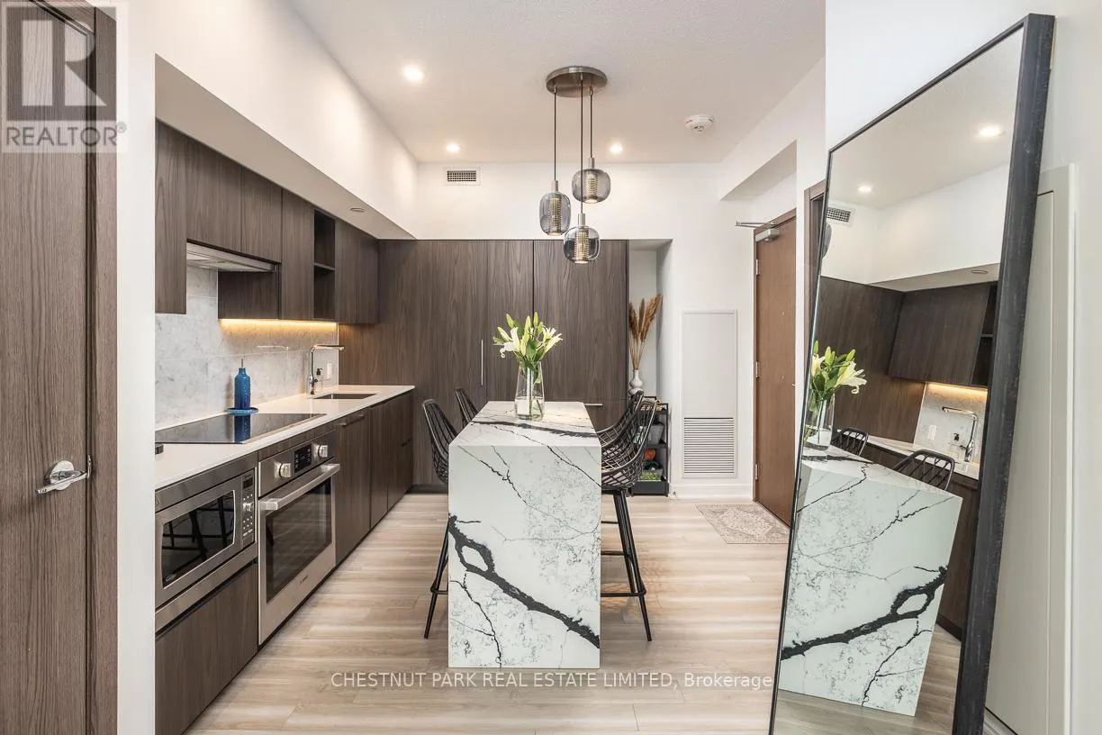3116 - 17 BATHURST STREET