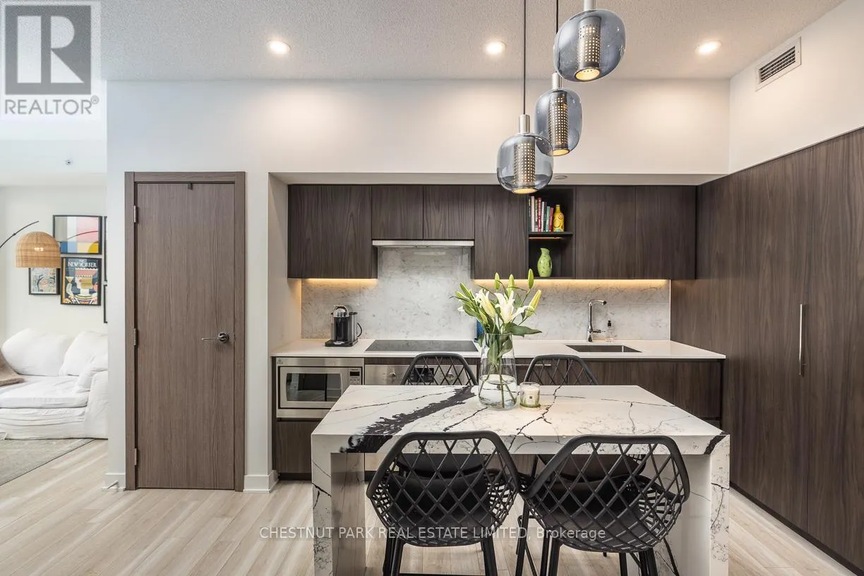 3116 - 17 BATHURST STREET