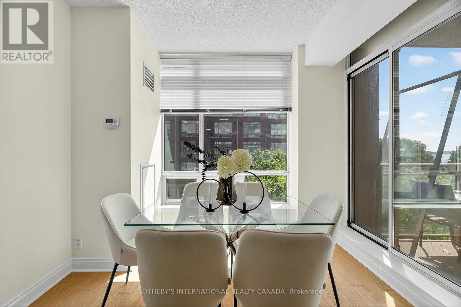 405W - 500 QUEENS QUAY W