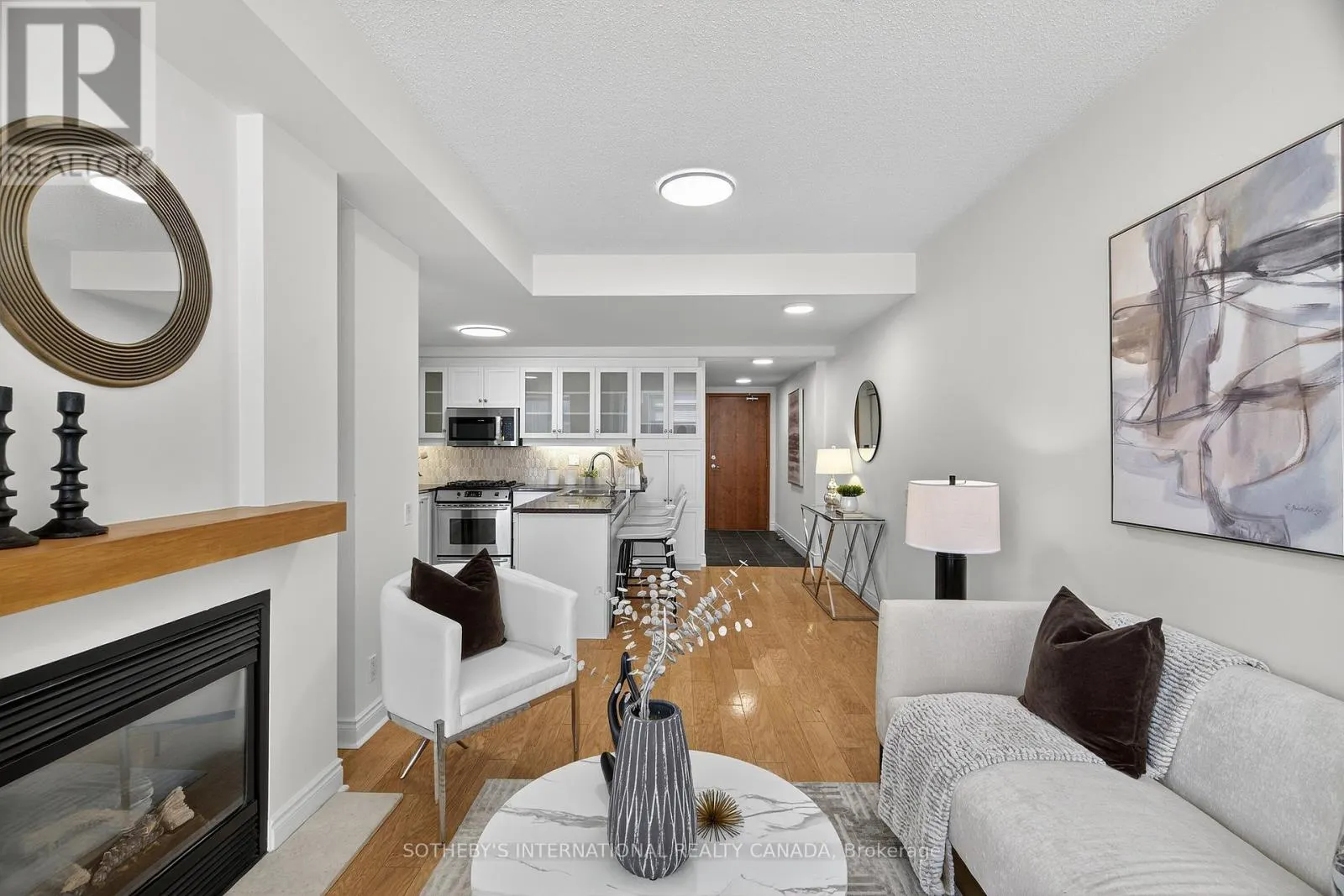 405W - 500 QUEENS QUAY W