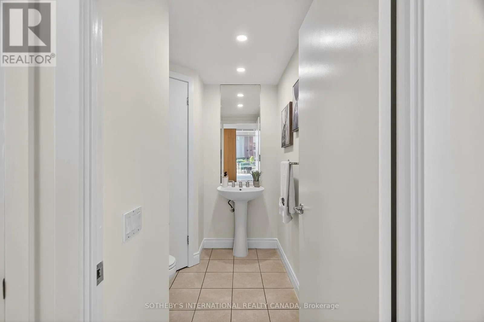 405W - 500 QUEENS QUAY W