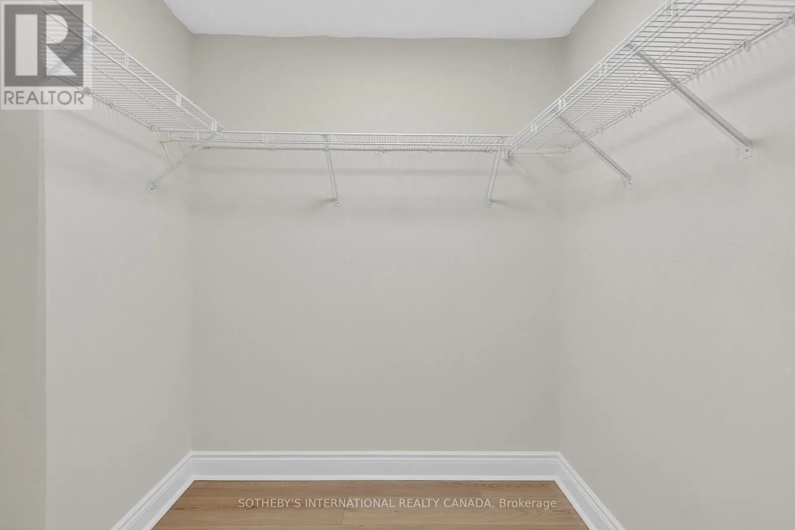 405W - 500 QUEENS QUAY W