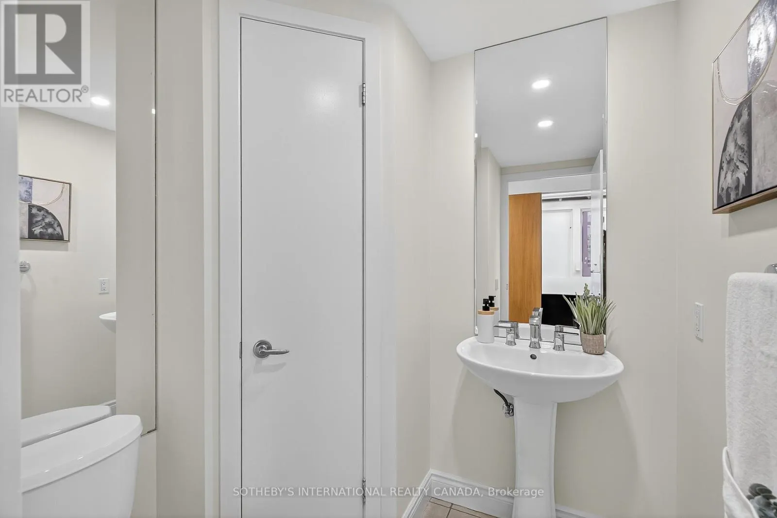 405W - 500 QUEENS QUAY W