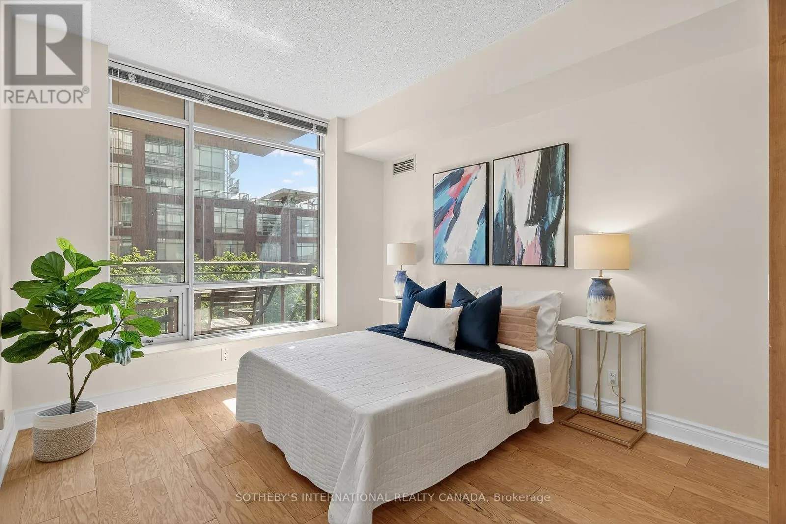 405W - 500 QUEENS QUAY W