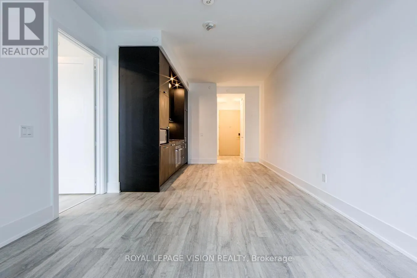 1913 - 480 FRONT STREET W