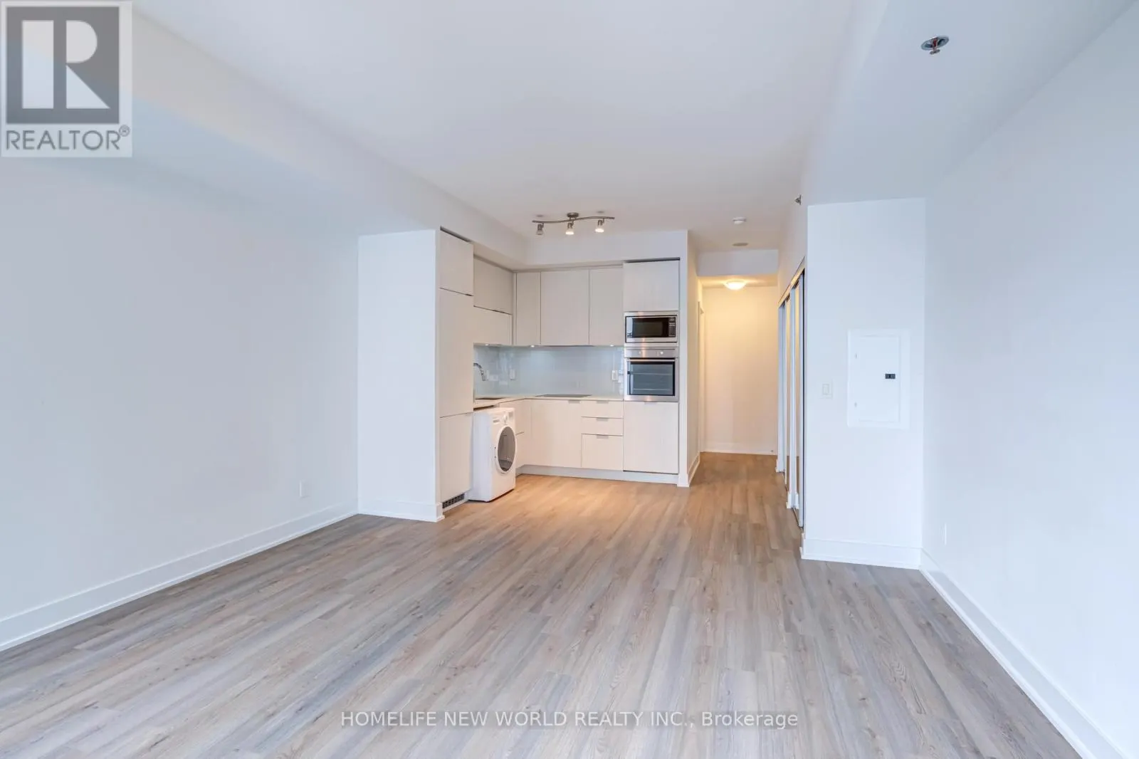 2410 - 318 RICHMOND STREET W