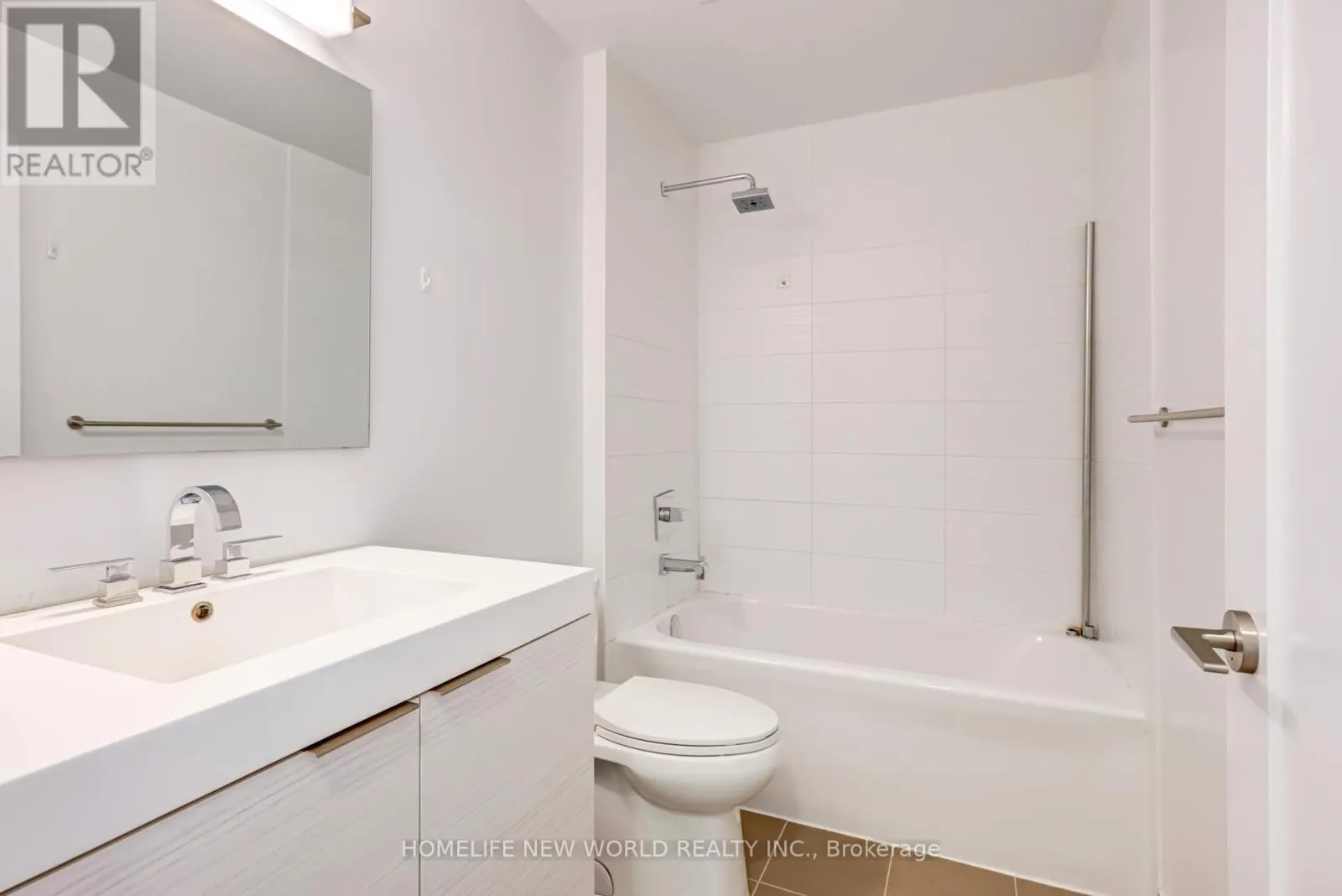 2410 - 318 RICHMOND STREET W
