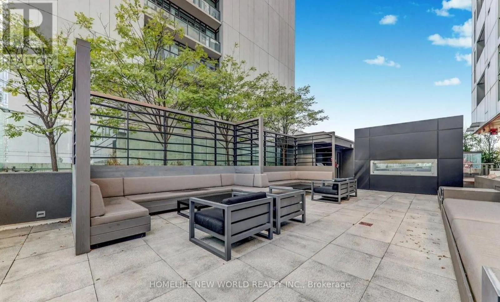 2410 - 318 RICHMOND STREET W