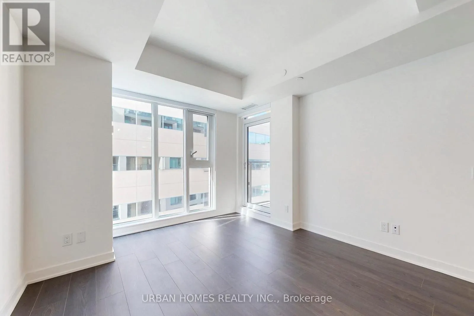 737 - 543 RICHMOND STREET W