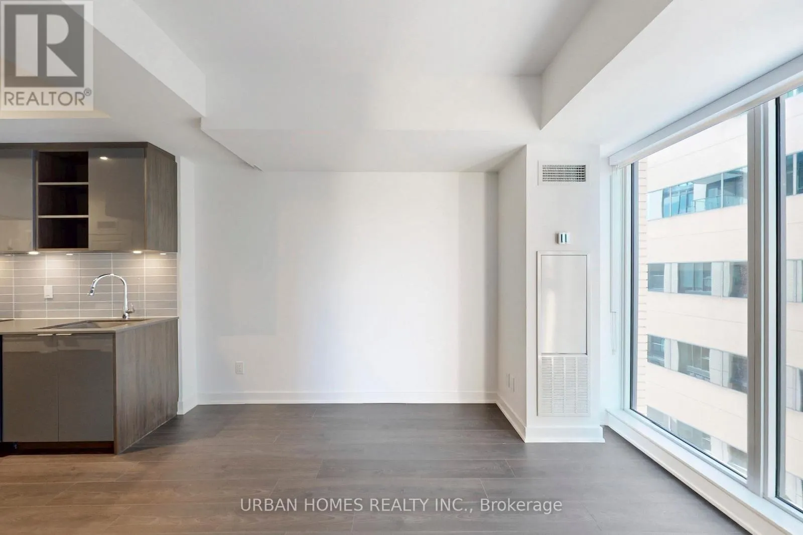 737 - 543 RICHMOND STREET W