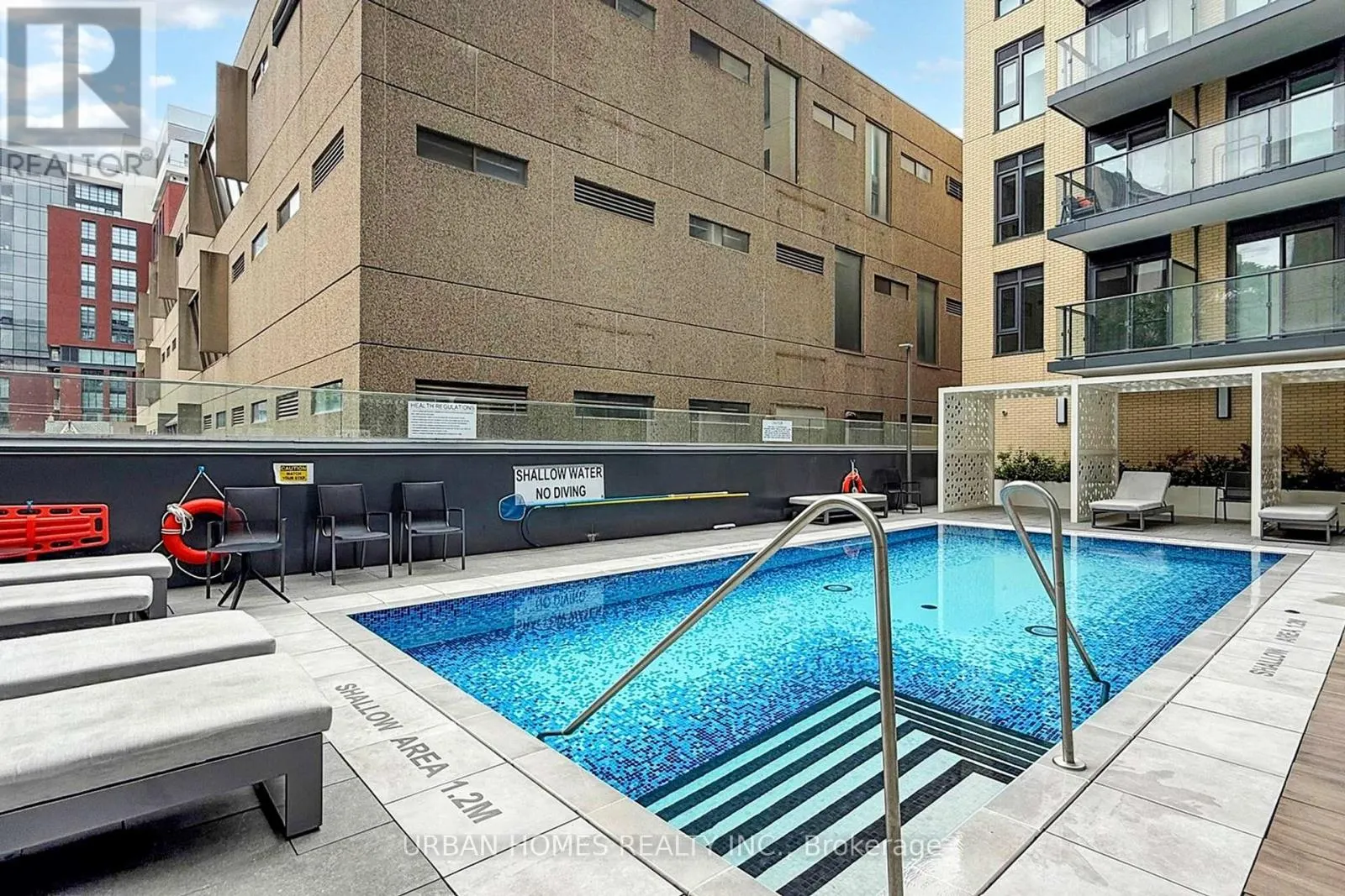 737 - 543 RICHMOND STREET W