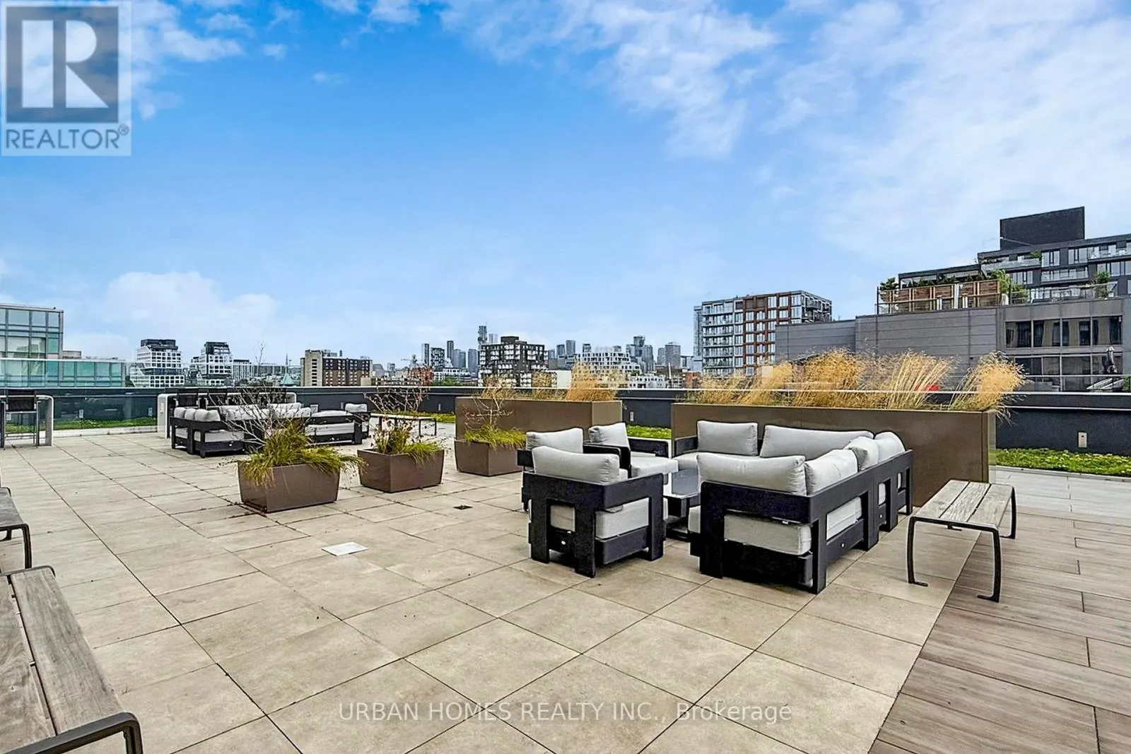 737 - 543 RICHMOND STREET W